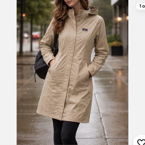 Patagonia Jackets & Blazers - Patagonia Women's Khaki Hooded Lightweight Trench Coat